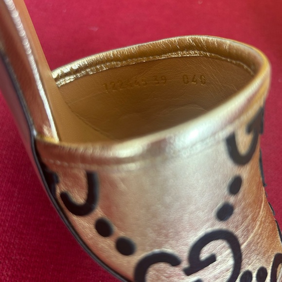 Gucci x Adidas gold metallic slides NWT 39&40 avail - Picture 8 of 12